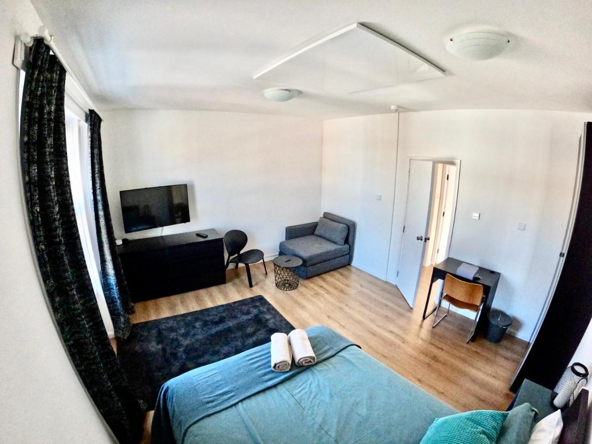 Lovely One Bedroom Flat London Bagian luar foto