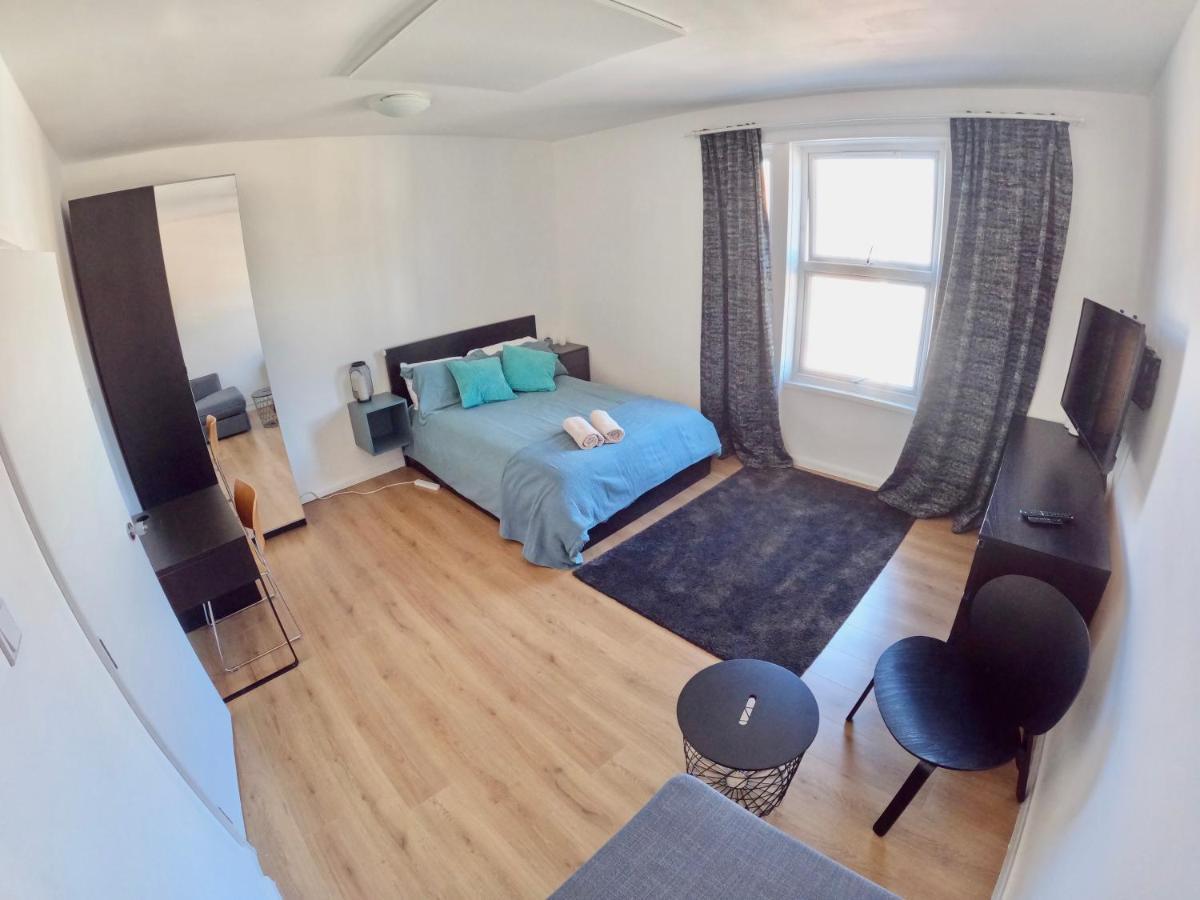 Lovely One Bedroom Flat London Bagian luar foto