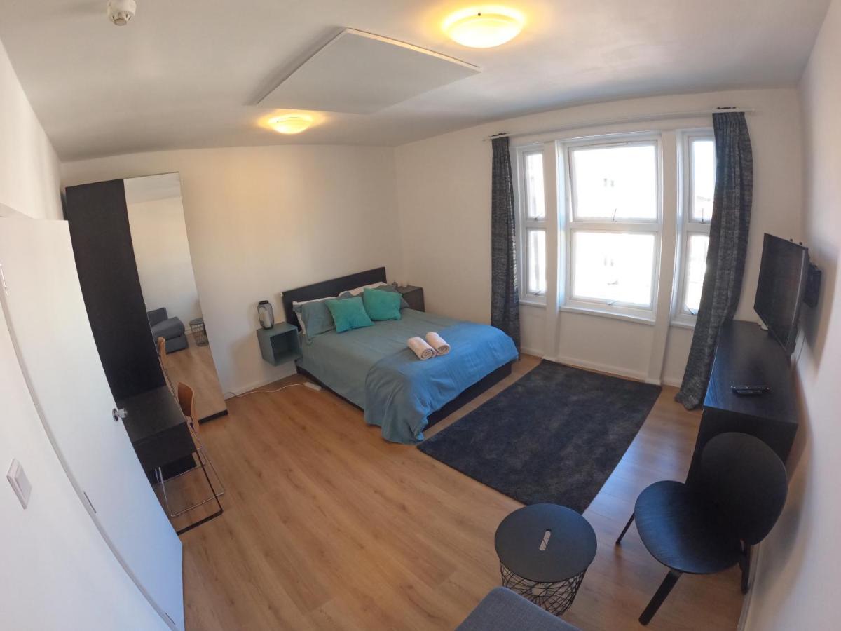 Lovely One Bedroom Flat London Bagian luar foto
