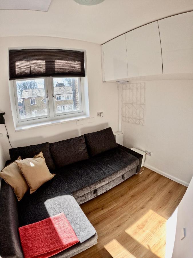 Lovely One Bedroom Flat London Bagian luar foto